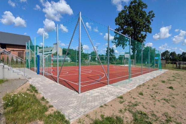 Nowe boisko wielofunkcyjne w Żytniowie
