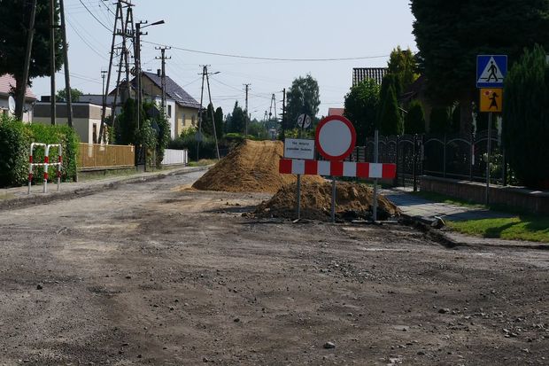 Remont drogi powiatowej w Dziewkowicach