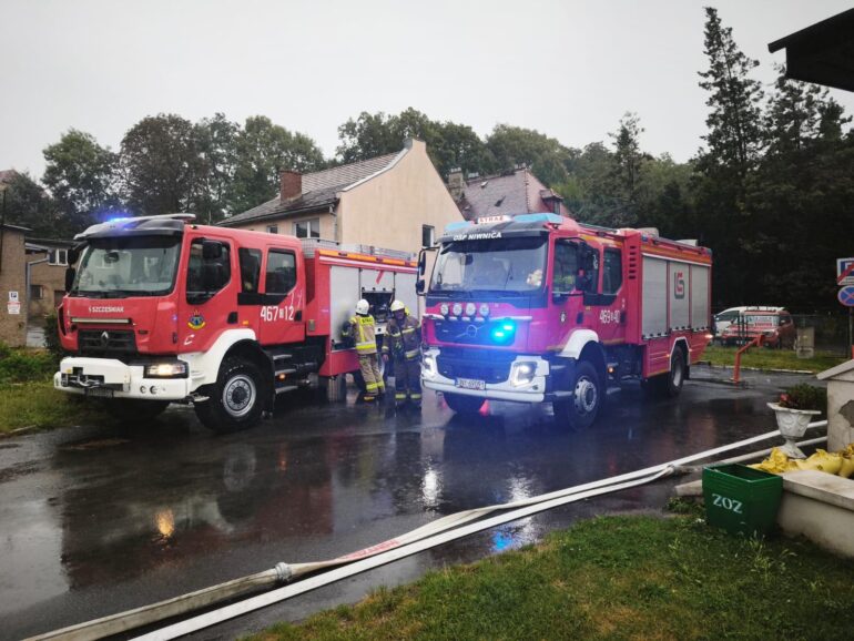 Burze nad Opolszczyzną. Strażacy interweniowali 79 razy