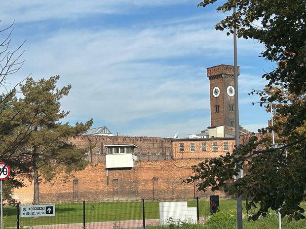 64 mieszkania stoją puste. Miasto chce je przejąć od Służby Więziennej
