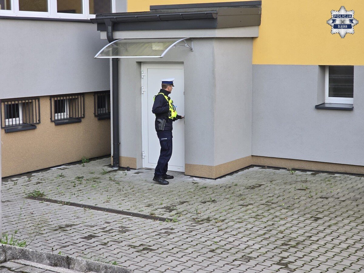 Niepokój w placówka oświatowych- policja wydała dziś rano komunikat