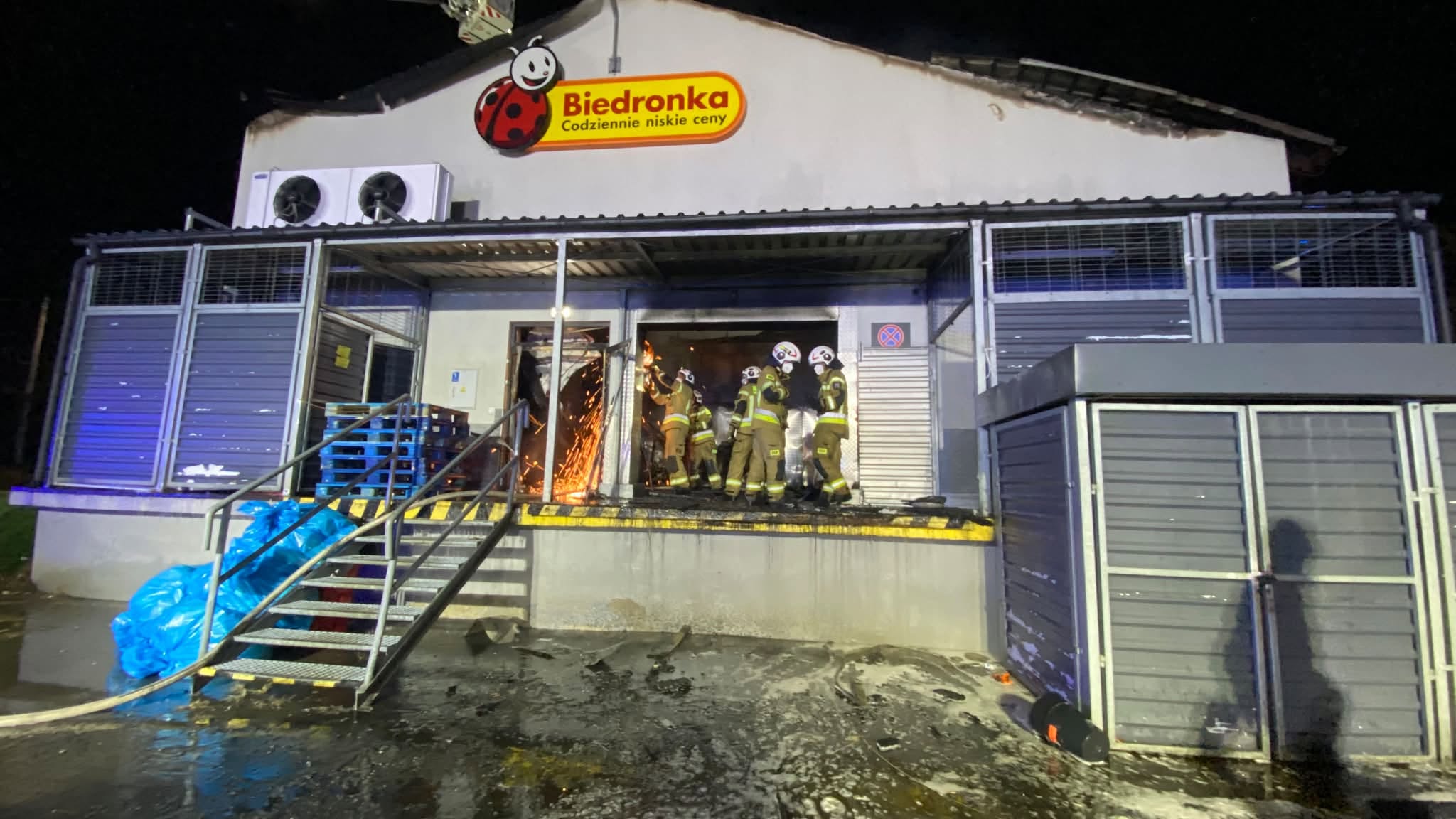 83 strażaków w akcji. Pożar marketu w Jastrzębiu-Zdroju